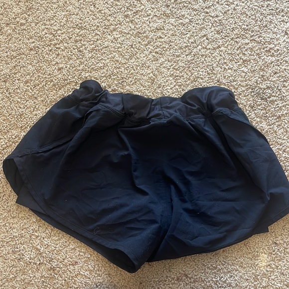 Black under armour shorts - Picture 2 of 3
